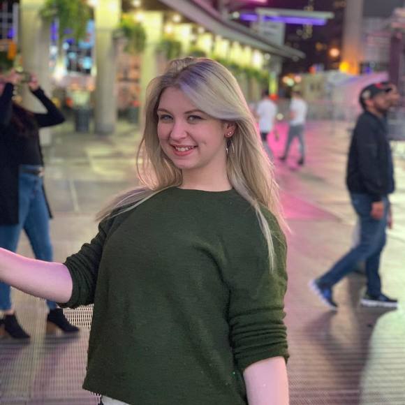 Meet your Posher, Jessica - Picture 1 of 1